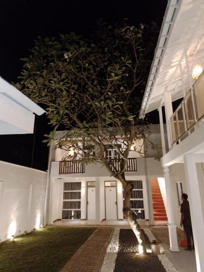 Anchorage Mirissa Hotel Exterior foto